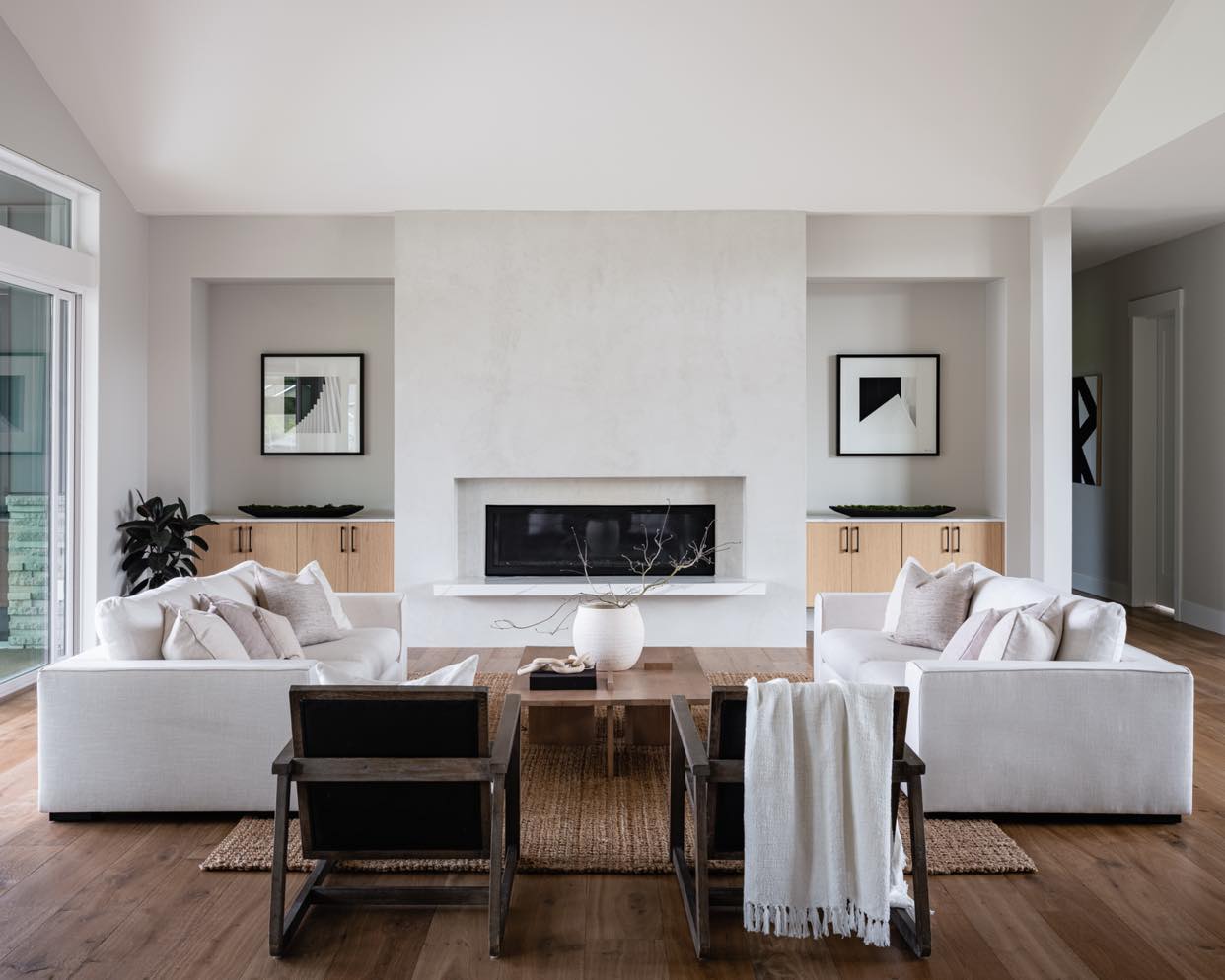 Urban Domain is a Boutique Home Staging and Interior Design Firm providing exceptional design services to Seattle’s Eastside, Seattle, Bellevue, Sammamish, Medina, Kirkland, Tacoma (1)